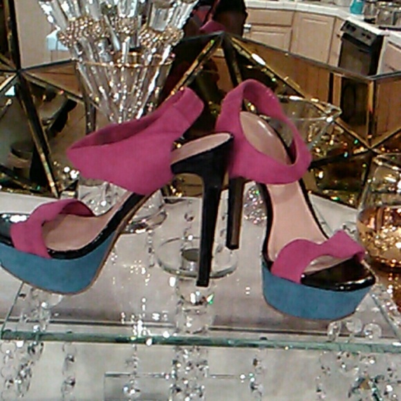 Heels - Picture 6 of 6